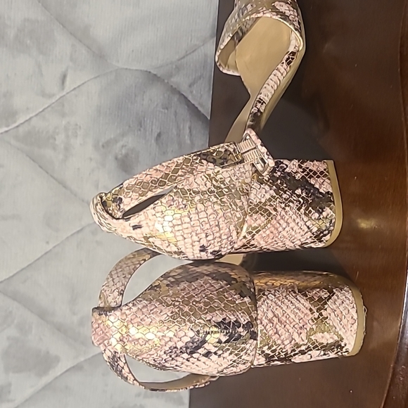 Block heel snake print - Picture 2 of 5